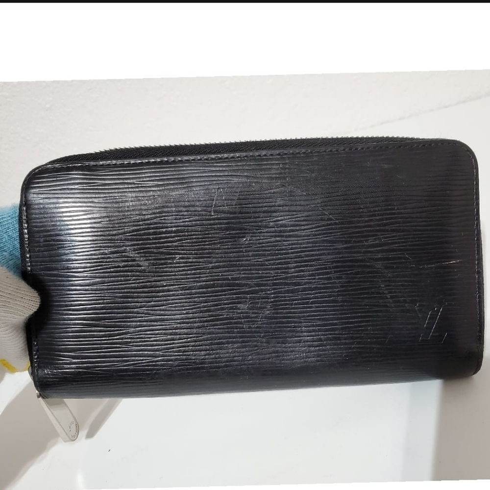 Louis Vuitton Epi Black Zippy Wallet - Picture 2 of 11